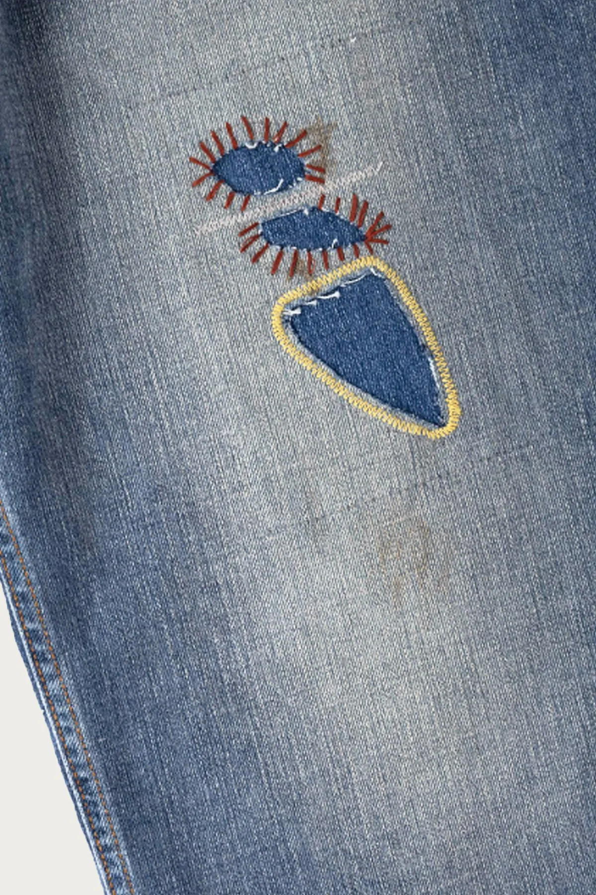 Baggy Fit Jean - Mid Wash Repair