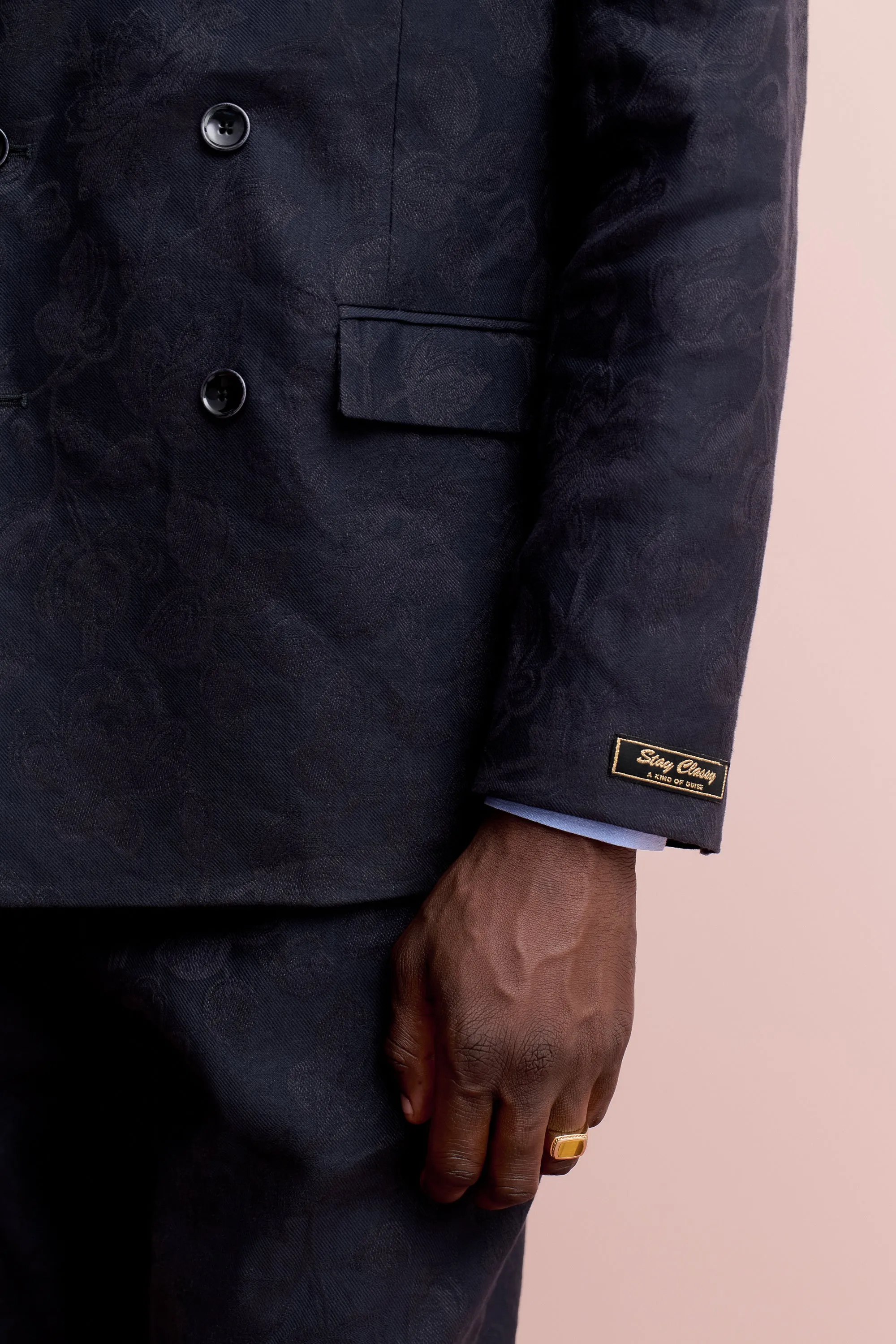 DOUBLE BREASTED PEAK BLAZER